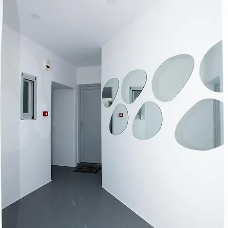 Jonaz Rooms & Suites 3* オルノス