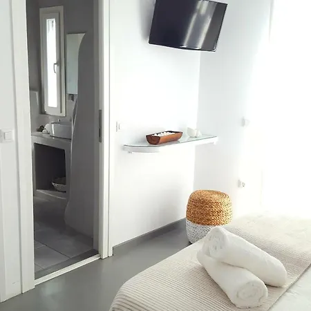 Jonaz Rooms & Suites ゲストハウス 3*