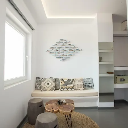 Jonaz Rooms & Suites